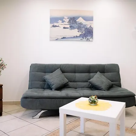 Groove House * 卡塔尼亚